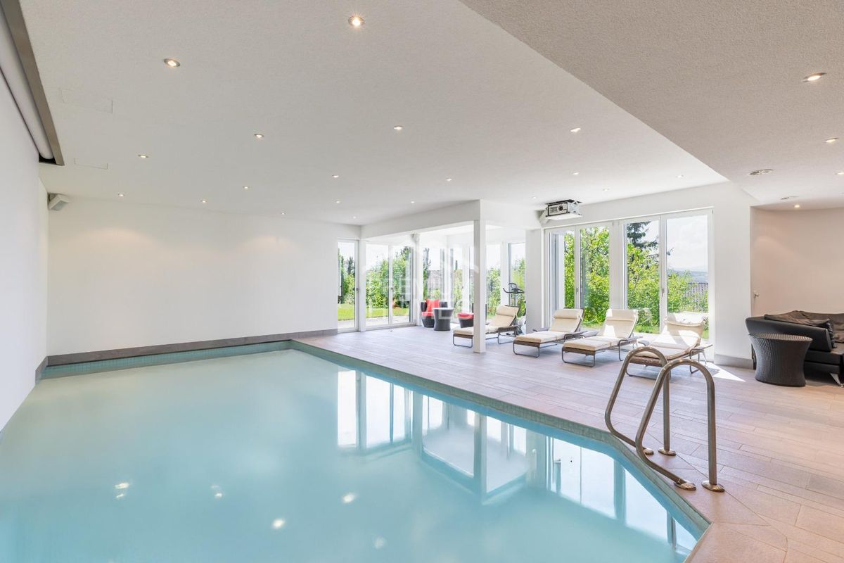 Einmalige Villa mit Blick auf Sempachersee und Zentralschweizer Alpen - 12