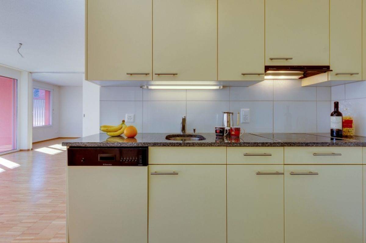 Moderne Wohlfühloase im Untergeschoss mit Sitzplatz - 2
