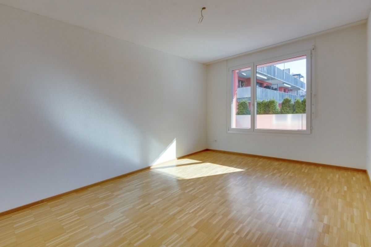 Moderne Wohlfühloase im Untergeschoss mit Sitzplatz - 4