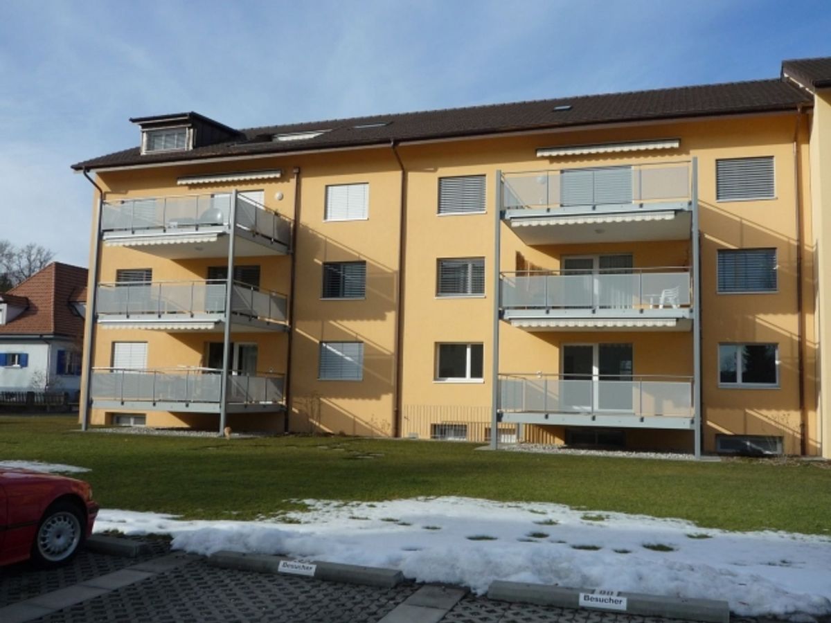 Tolle 2.5-Zimmer-Dach-Wohnung mit Nebenraum zu vermieten - 0