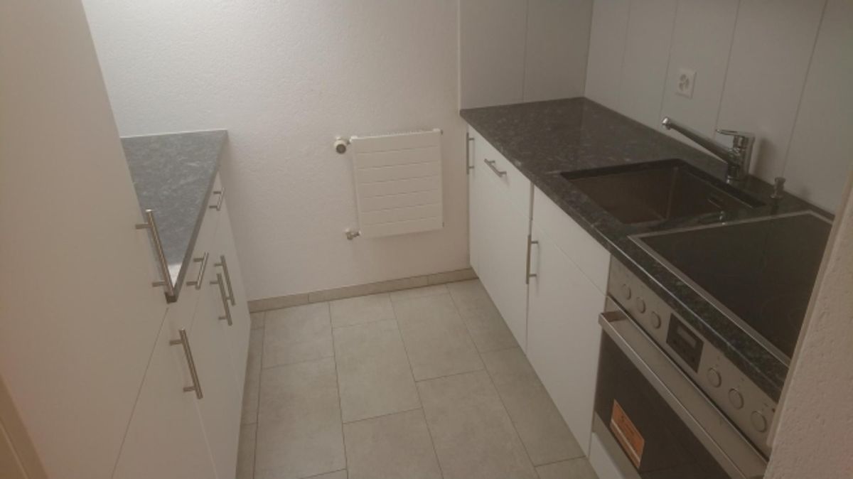 Tolle 2.5-Zimmer-Dach-Wohnung mit Nebenraum zu vermieten - 4