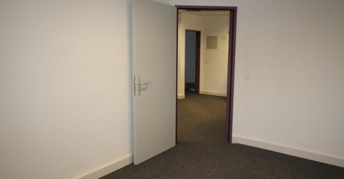 À louer  Local commercial - bureaux denviron 80 m² - 2