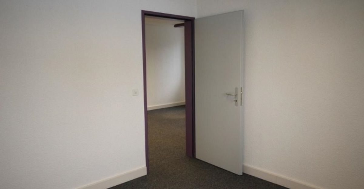 À louer  Local commercial - bureaux denviron 80 m² - 6