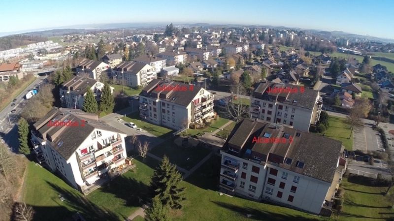 2.5 pièces dans un quartier très familial et proche de toute commodité - 1