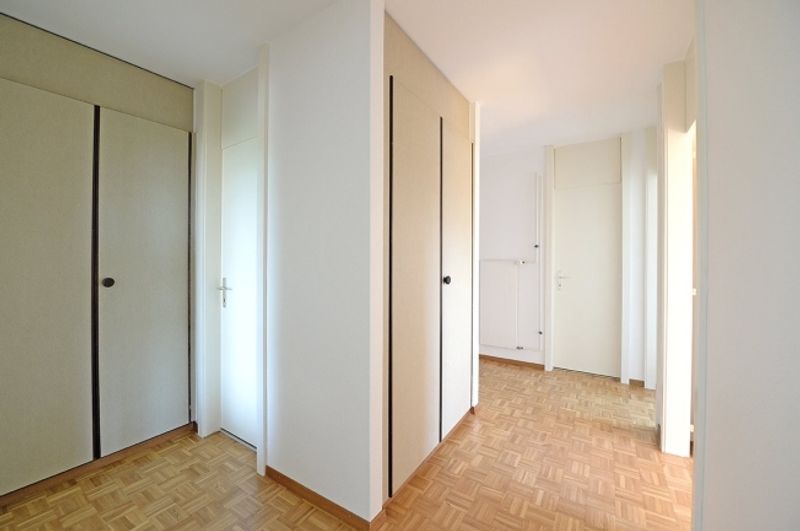 2.5 pièces dans un quartier très familial et proche de toute commodité - 7