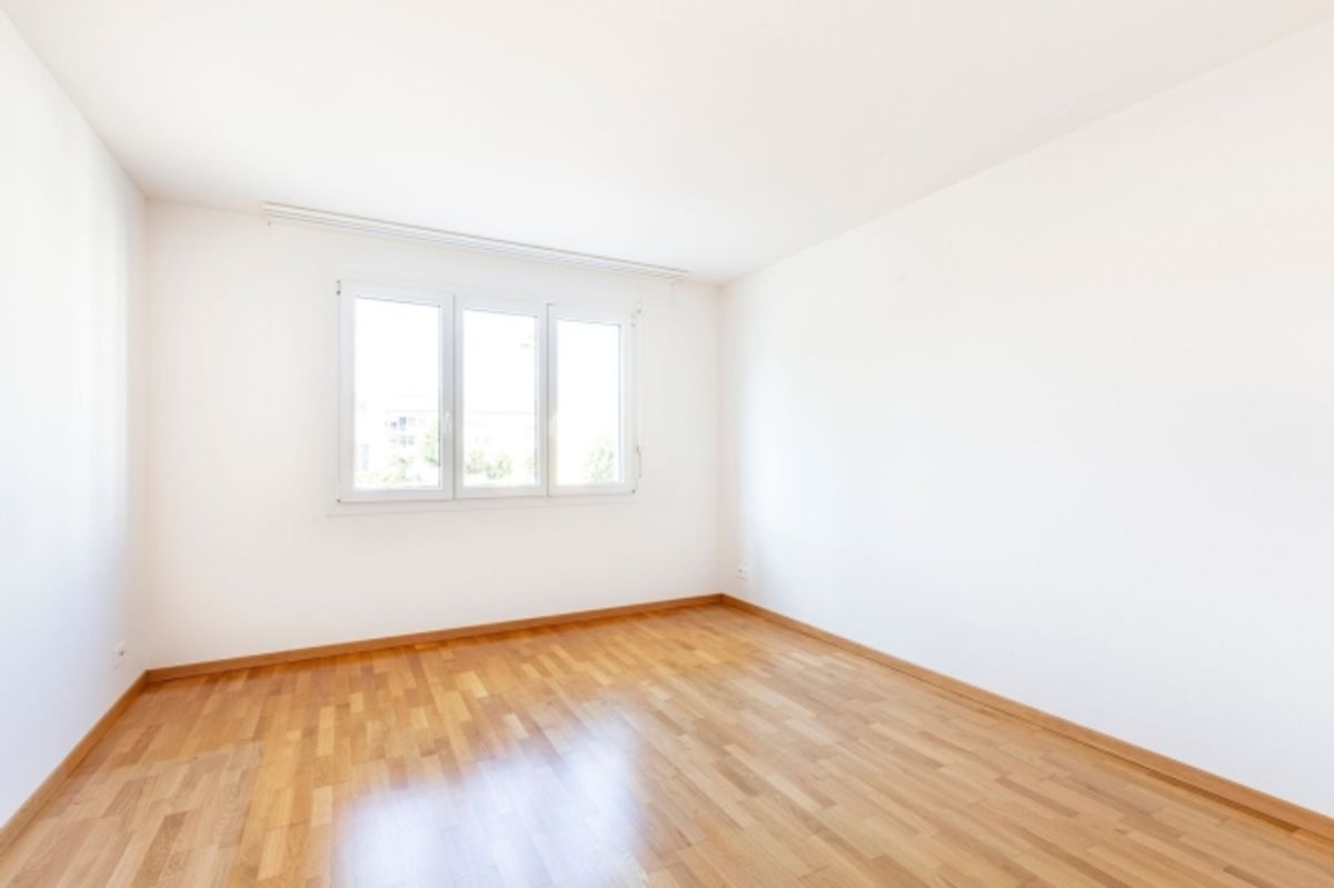 Moderne 3.5 Zimmerwohnung mit verglastem Balkon - 6
