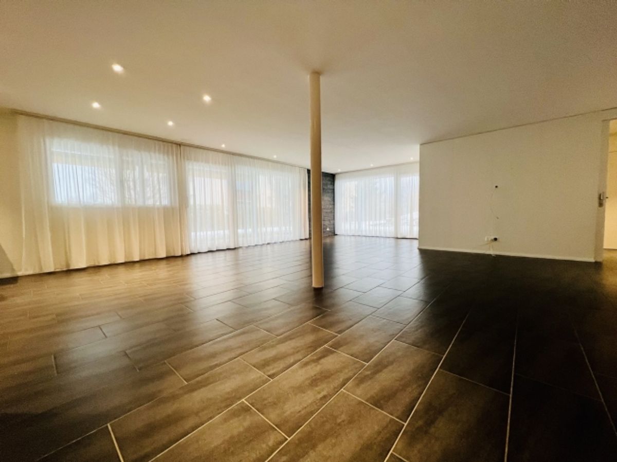 Grosszügiges Familienzuhause mit Gartensitzplatz und Wohnkomfort - 1