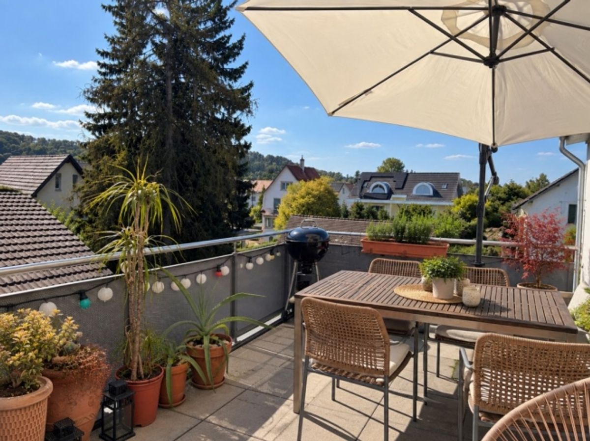 Ruhig wohnen, zentral verbunden - helle 4-Zimmer-Maisonette mit grossem Balkon in Muttenz - 2