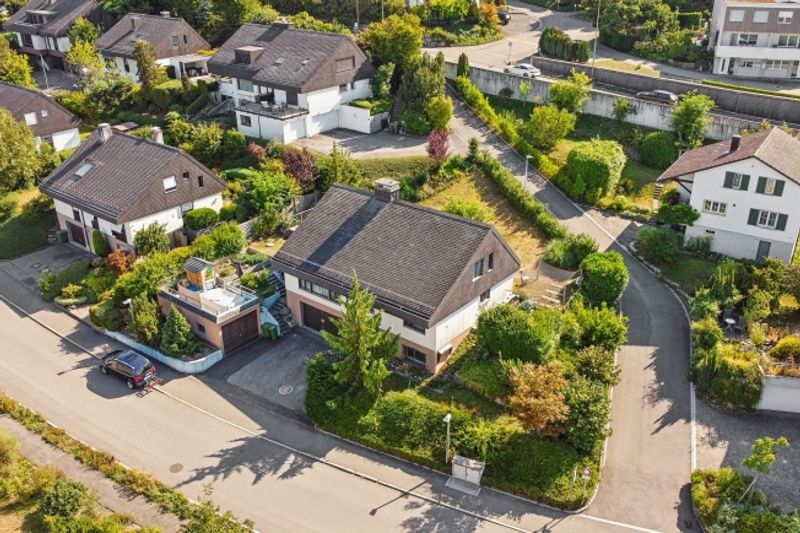 Paradies für Familien - Freistehendes Einfamilienhaus im Baurecht - 2