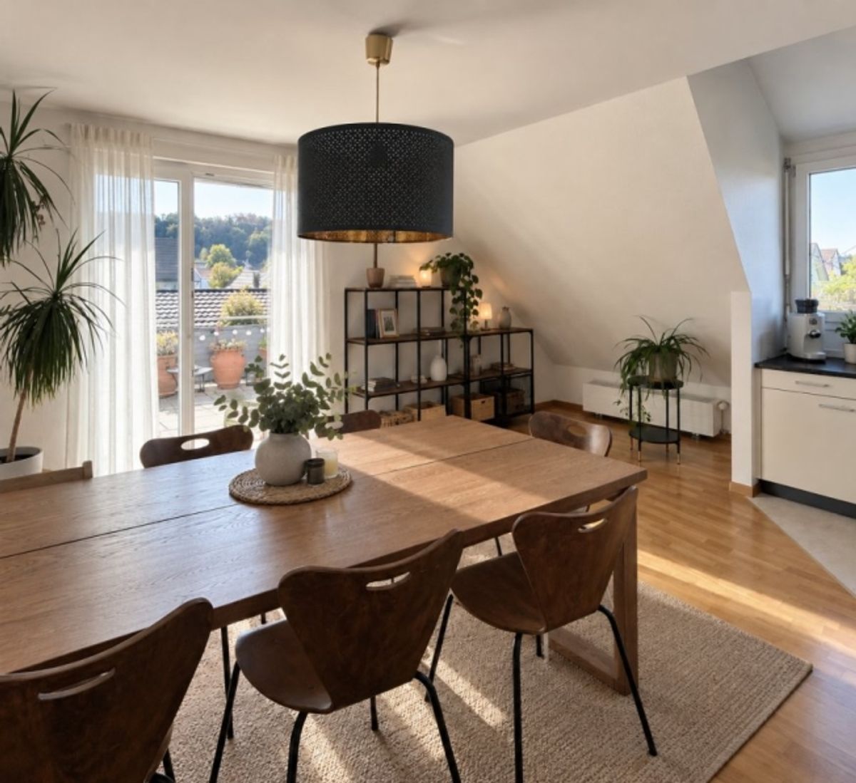 Ruhig wohnen, zentral verbunden - helle 4-Zimmer-Maisonette mit grossem Balkon in Muttenz - 0