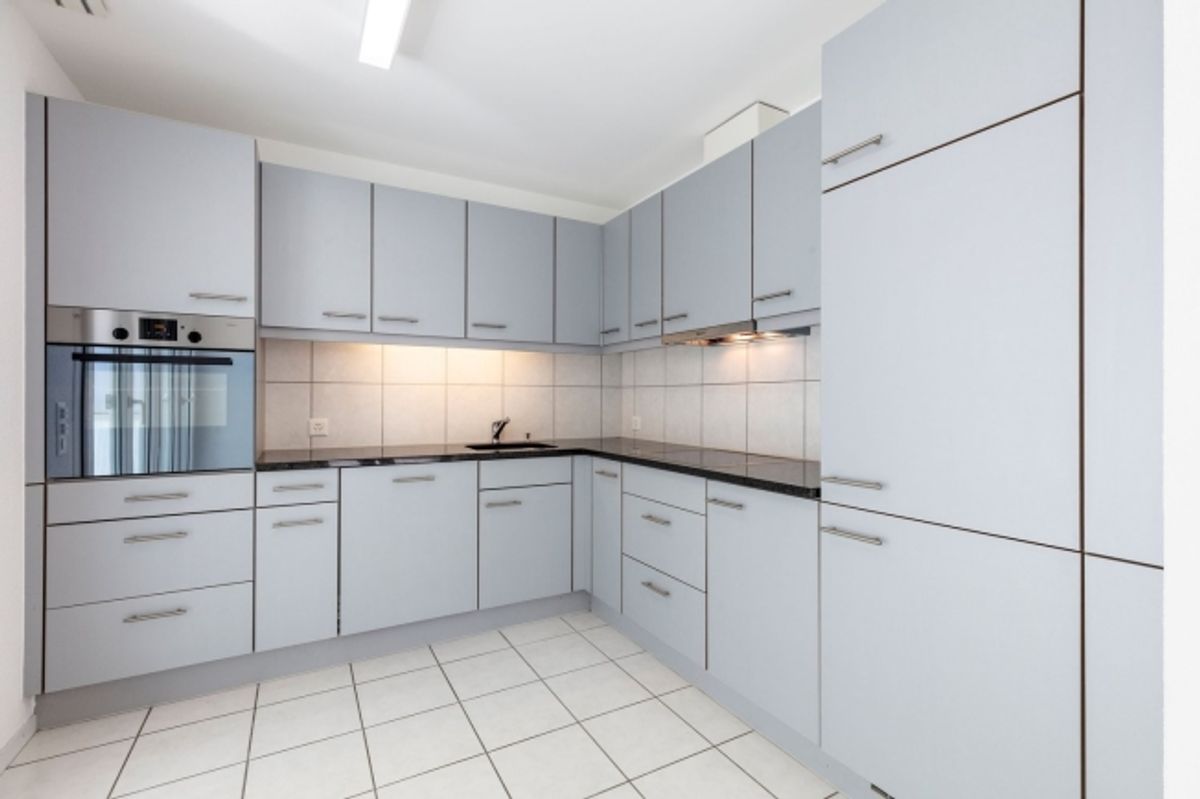 Grosszügige und moderne 2.5 Zimmer-Wohnung im 1. OG - 1