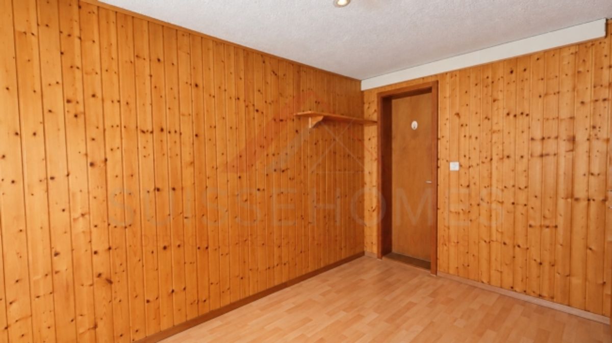 Charmantes 5.5-Zimmer-Chalet mit 2 Wohneinheiten, Schwedenöfen & riesigem Gartentraum in Plasselb - 7