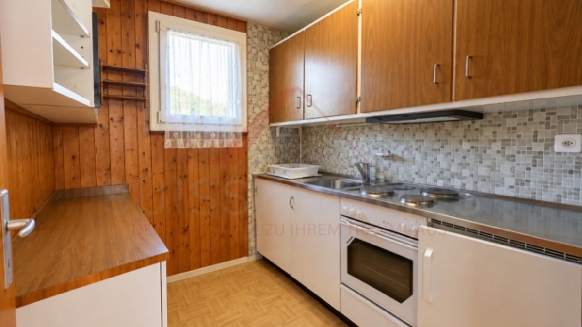 Charmantes 5.5-Zimmer-Chalet mit 2 Wohneinheiten, Schwedenöfen & riesigem Gartentraum in Plasselb - 11