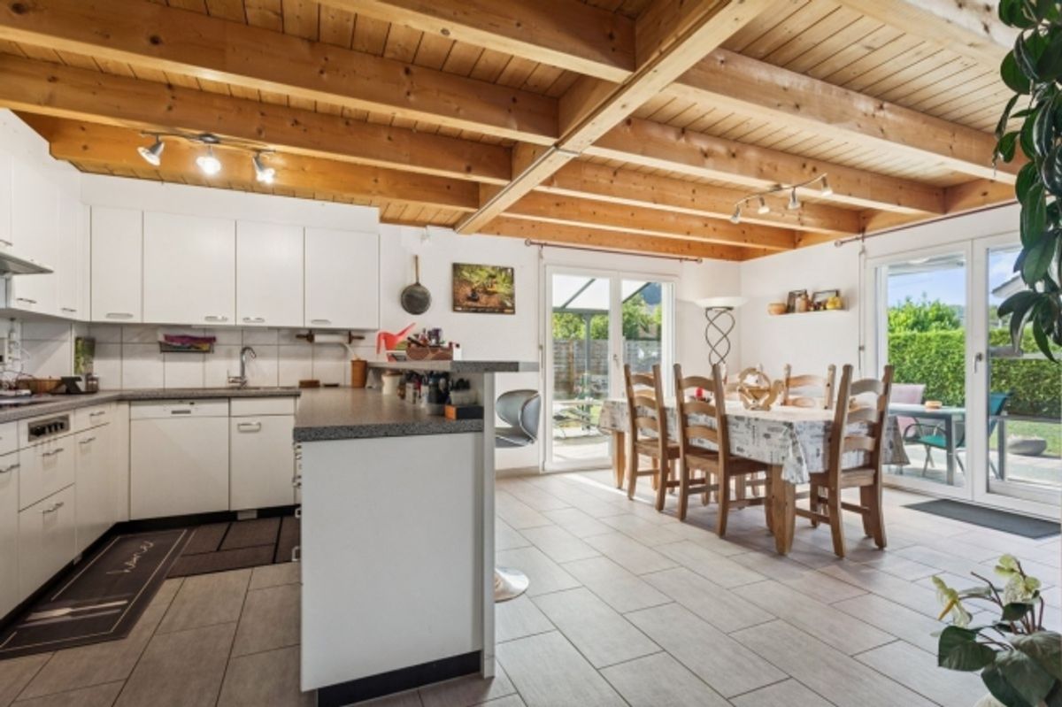Maison individuelle avec 4 chambres à 300 mètres du lac de Neuchâtel - 2