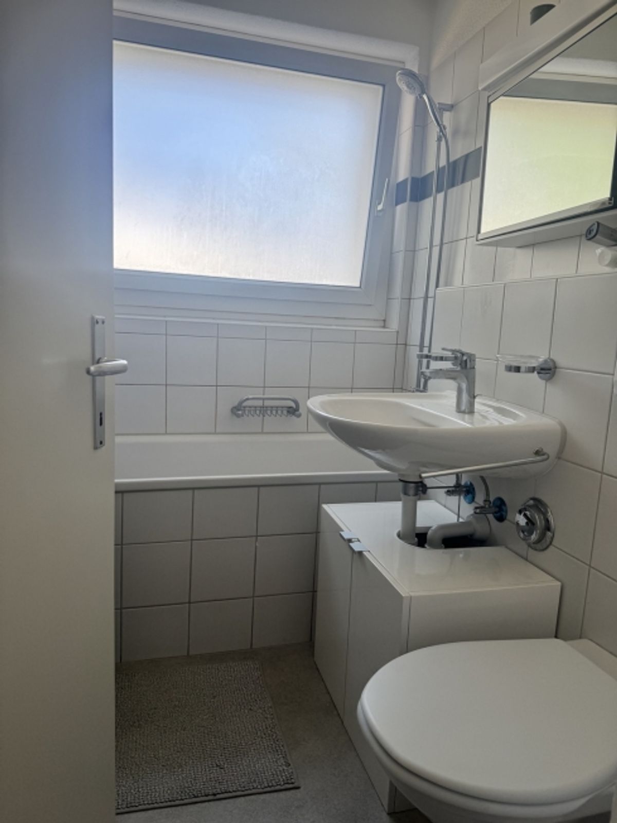 2 ZI-WOHNUNG IN ADLISWIL (ZH), MÖBLIERT, TEMPORÄR - 4