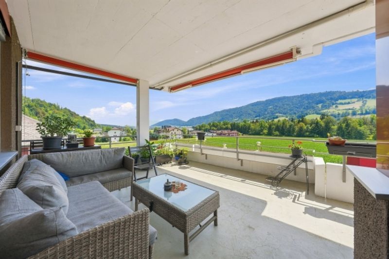 Grosszügiges Wohnen mit Aussicht - 11