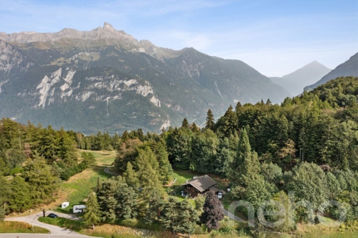 Les Giettes Charakterchalet auf einem außergewöhnlichen Grundstück - 0