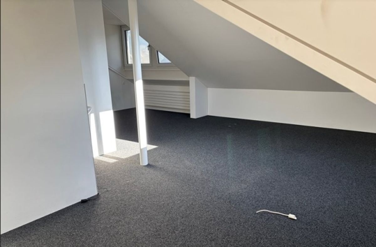 Attraktiver Büroraum im Dachgeschoss - 3