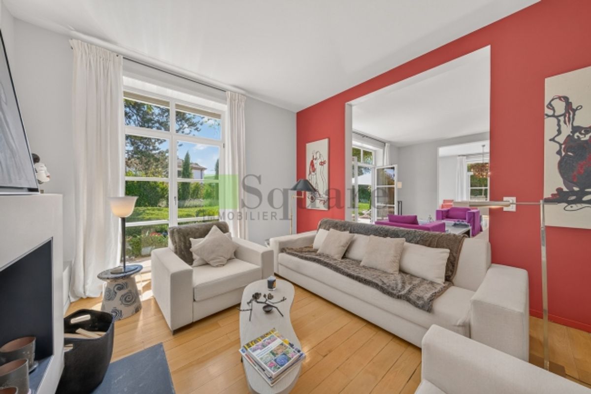 Prächtige freistehende Villa mit sieben Zimmern und Garten - 5