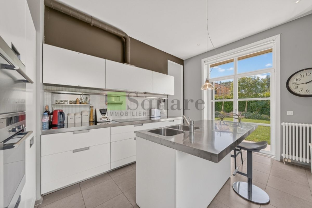 Prächtige freistehende Villa mit sieben Zimmern und Garten - 8