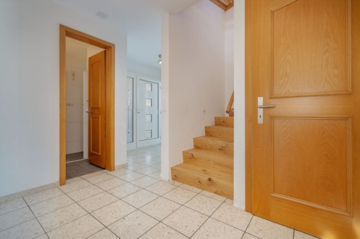 Freistehendes 6½-Zimmer Einfamilienhaus mit Wintergarten und viel Umschwung - 7