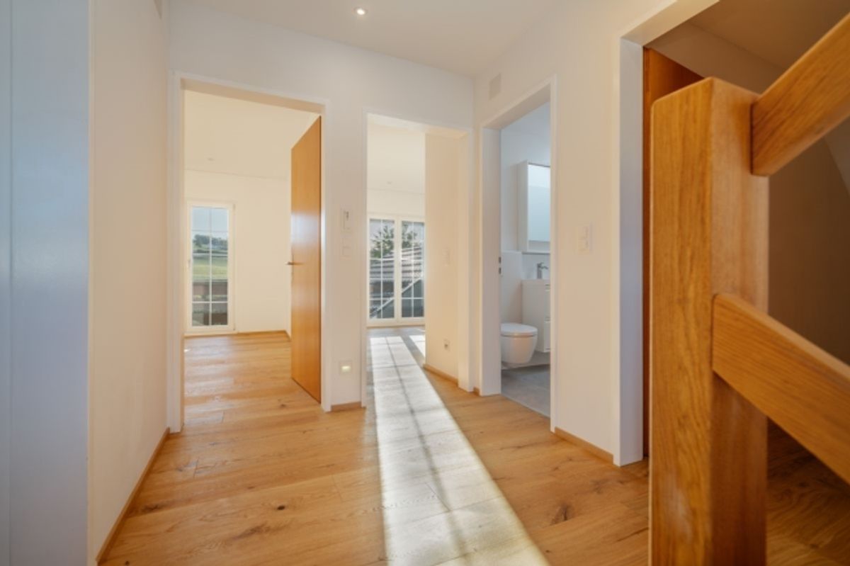 Freistehendes 6½-Zimmer Einfamilienhaus mit Wintergarten und viel Umschwung - 8