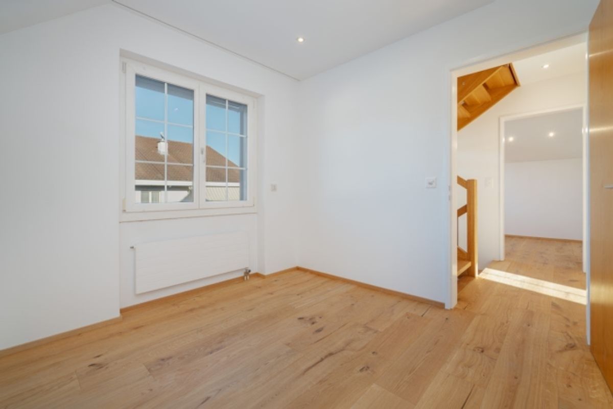 Freistehendes 6½-Zimmer Einfamilienhaus mit Wintergarten und viel Umschwung - 10