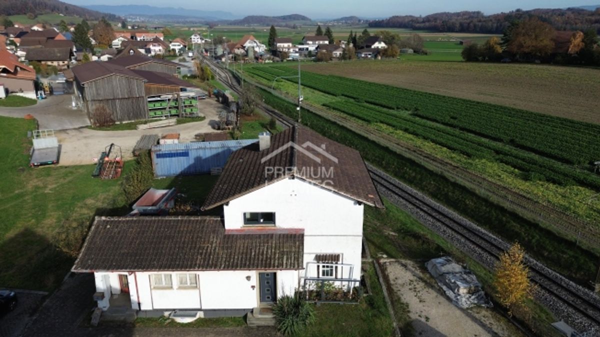 Sanierungsprojekt mit Potenzial in Brüttelen Seeland - 1