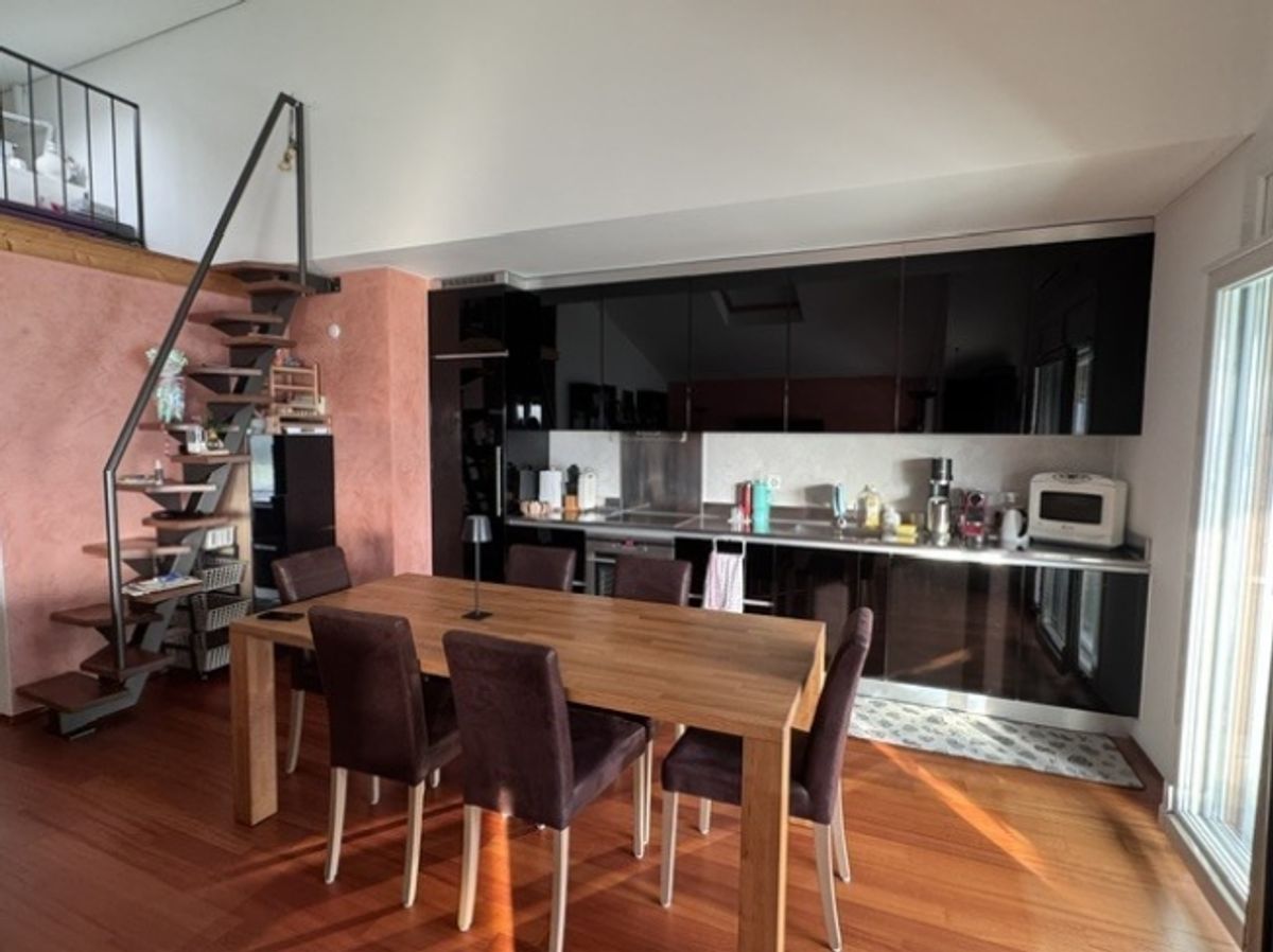 Zu vermieten Grosszügige 4.5-Zimmer-Wohnung mit Panoramaterrasse - 0
