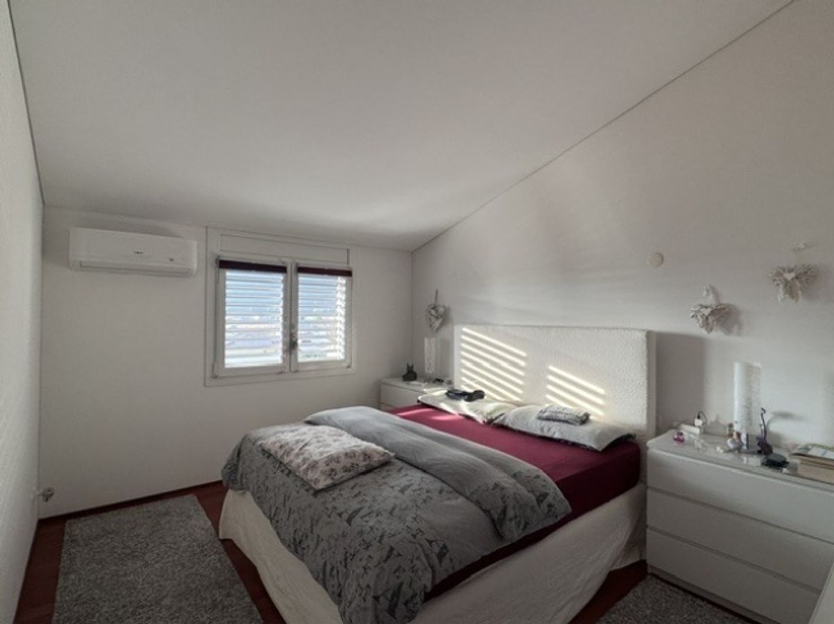 Zu vermieten Grosszügige 4.5-Zimmer-Wohnung mit Panoramaterrasse - 2