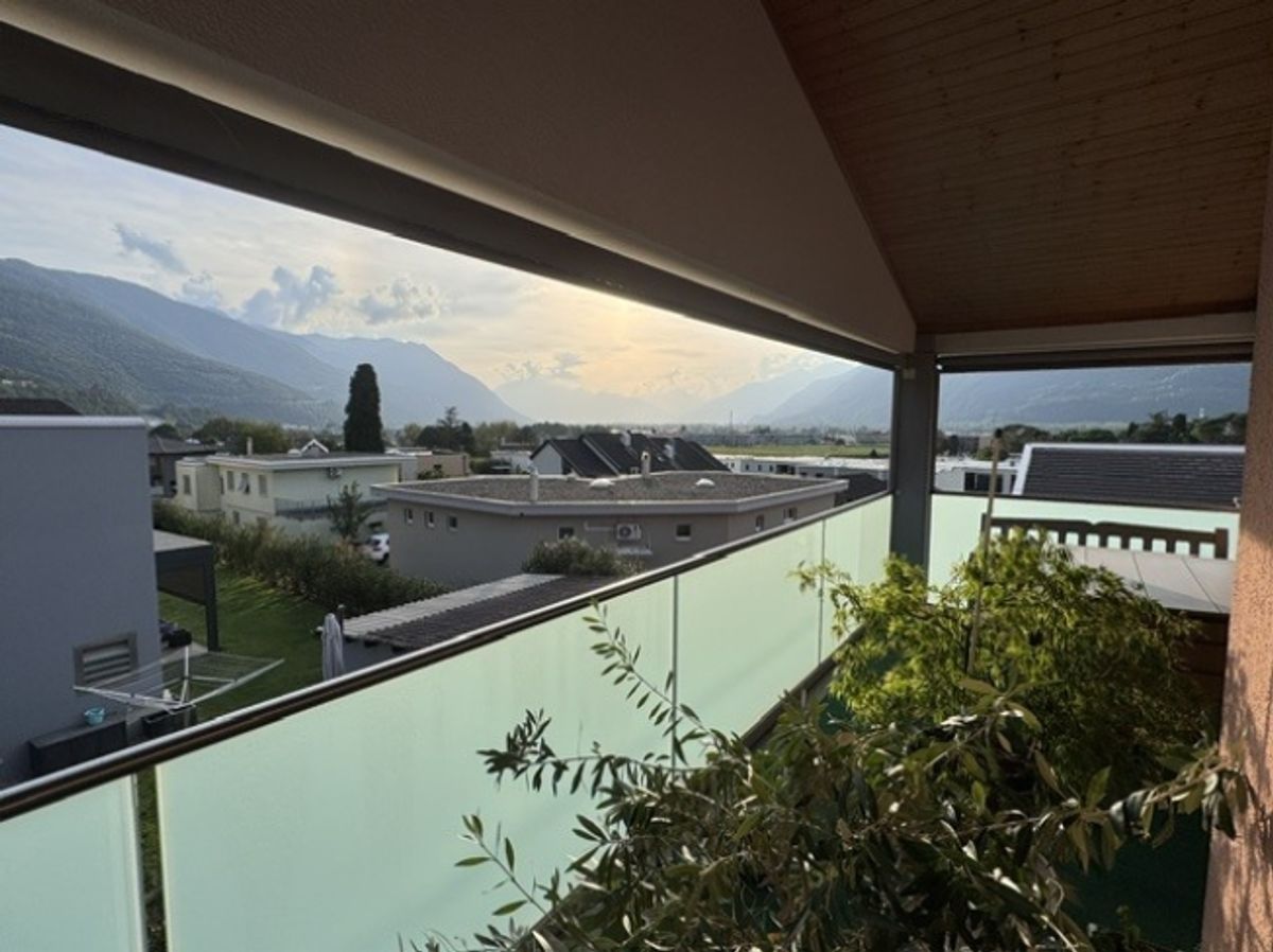 Zu vermieten Grosszügige 4.5-Zimmer-Wohnung mit Panoramaterrasse - 4