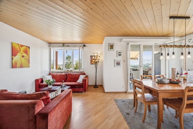 Charmantes Wohnhaus mit herrlicher Weitsicht - 4