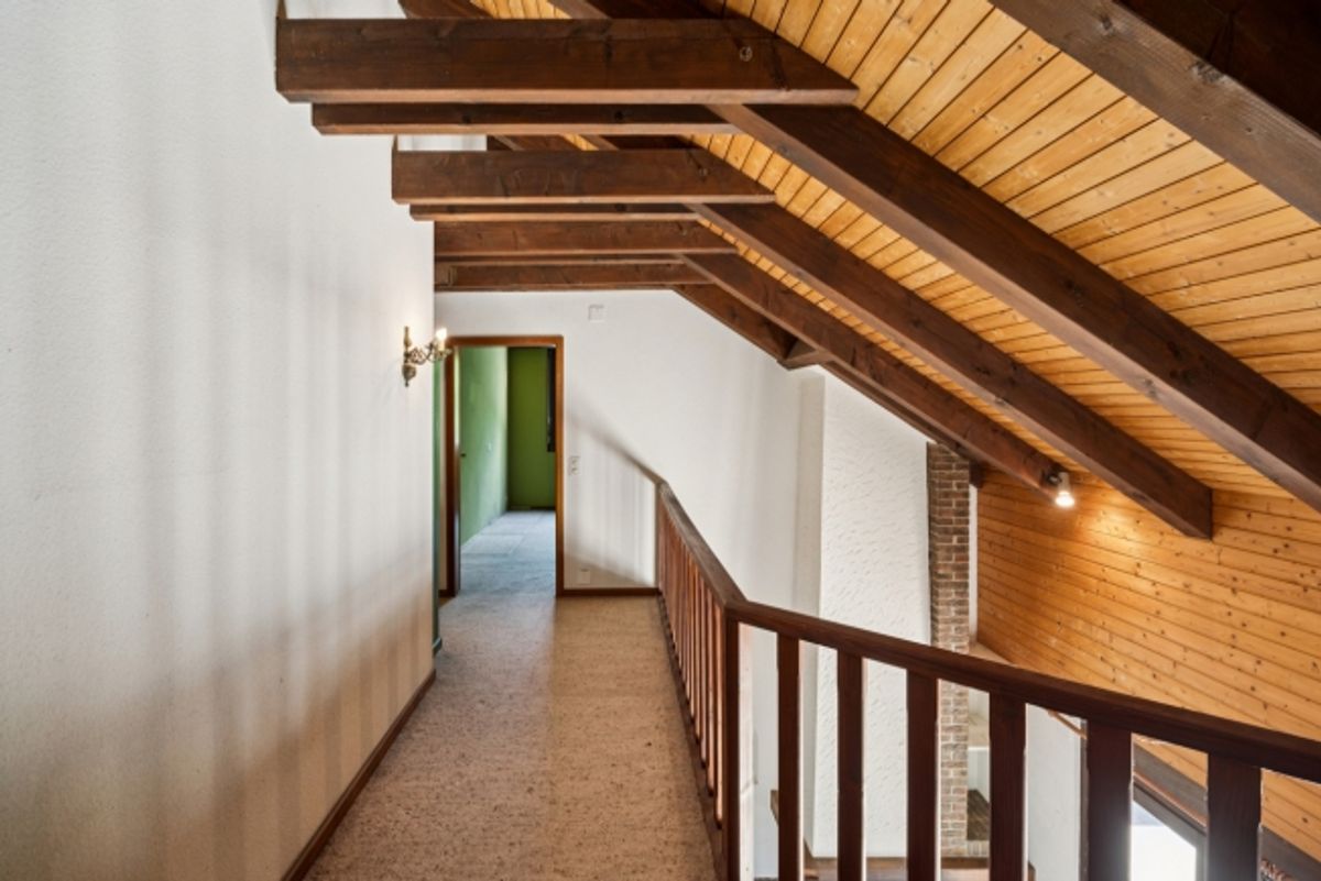 6.5 Zimmer Einfamilienhaus mit Garten und Pool - 4