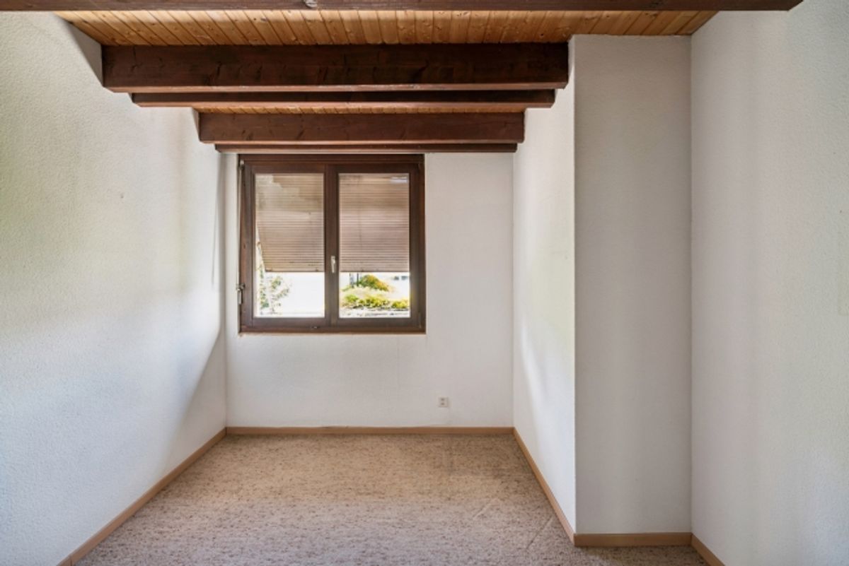 6.5 Zimmer Einfamilienhaus mit Garten und Pool - 7