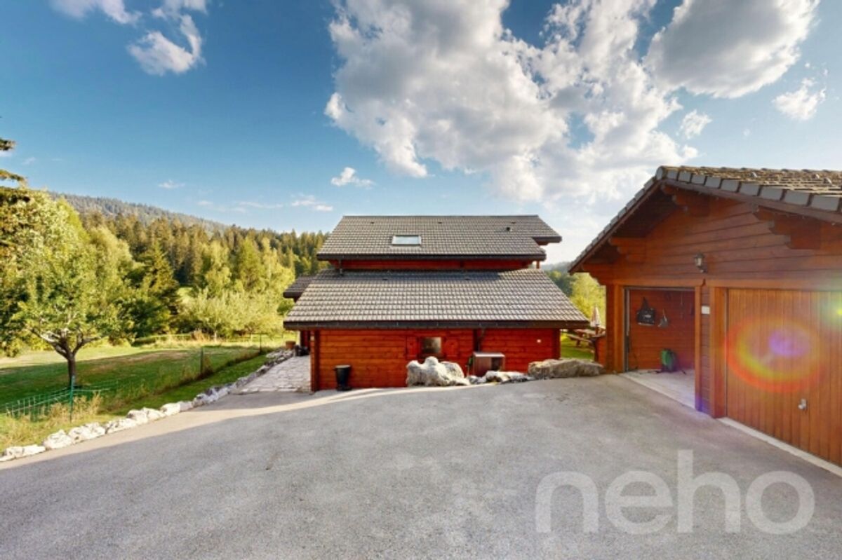 Außergewöhnliches Haus mit 6,5 Zimmern am Fuß der Hänge - 2