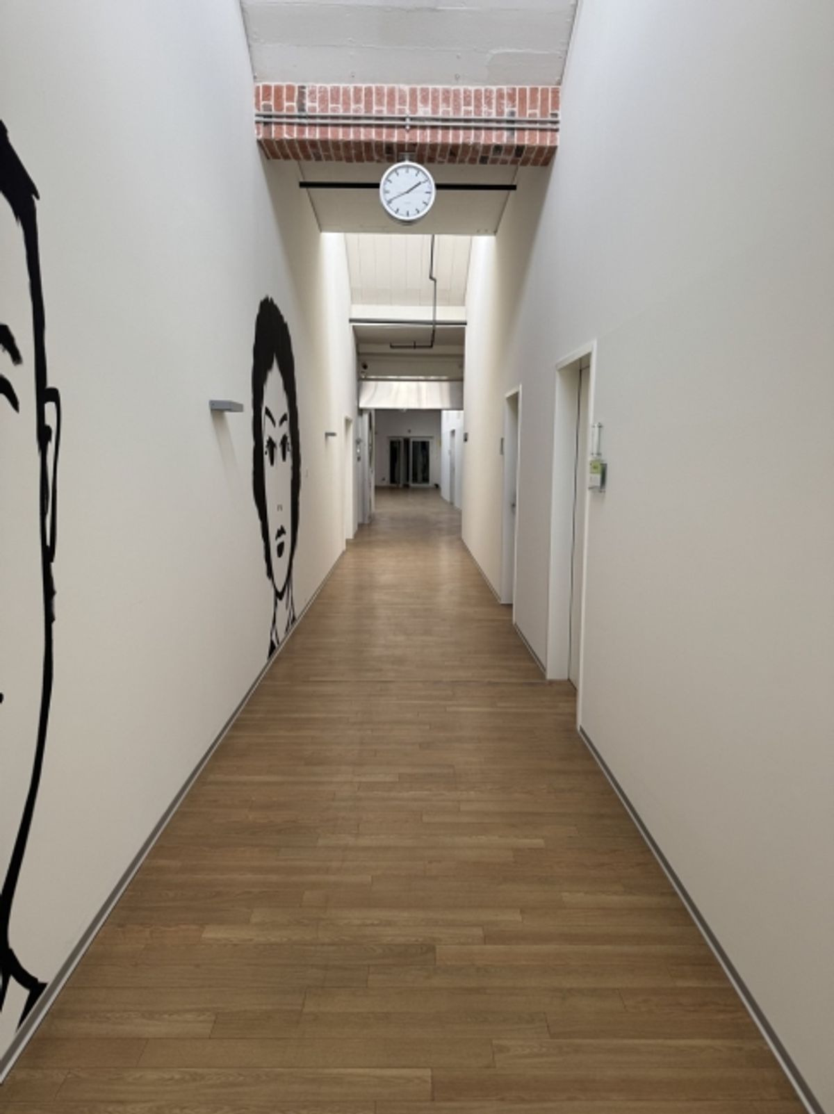 Heller und grosszügiger LOFT- Büro- oder Gewerberaum - 6