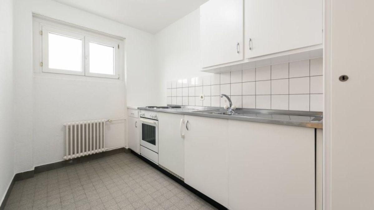 GUT ERSCHLOSSENE WOHNUNG IN OLTEN - 1