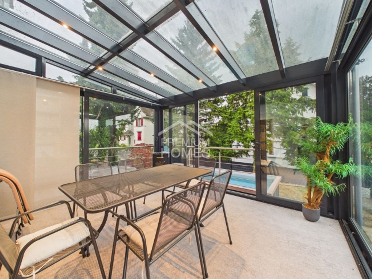 Exklusives Familienhaus mit zusätzlicher Wohneinheit, Pool und Doppelg - 5