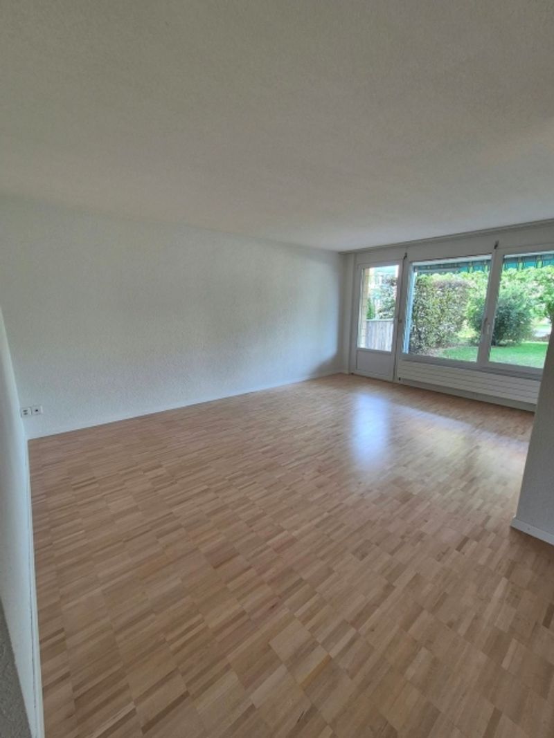 Moderne 4.5 Zimmerwohnung mit grosszügiger Terrasse - 8