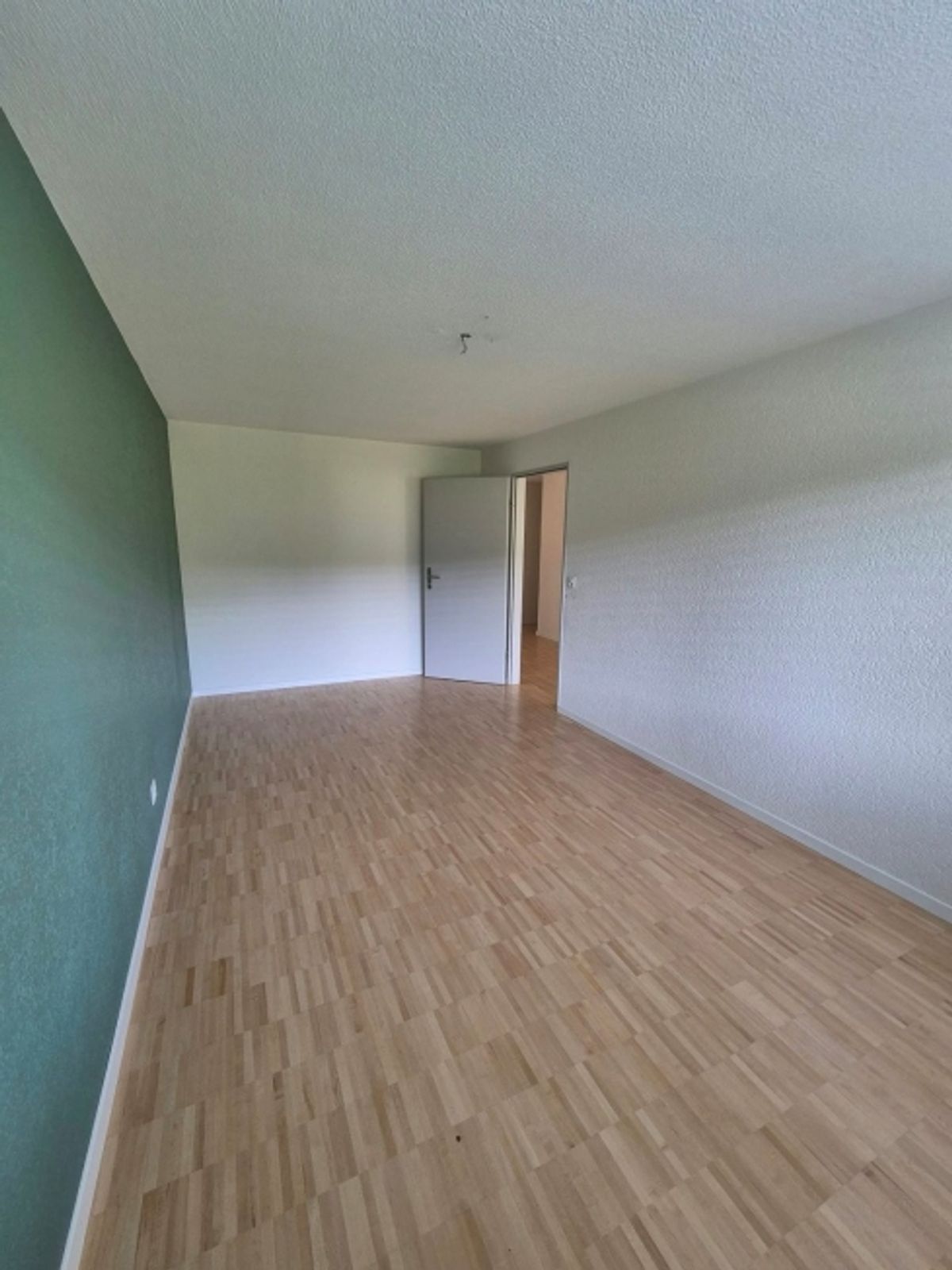 Moderne 4.5 Zimmerwohnung mit grosszügiger Terrasse - 11