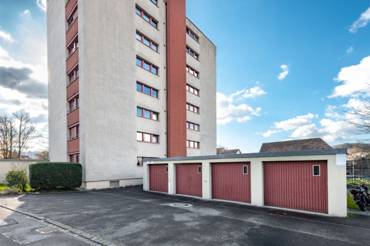 Heimelige Familienwohnung an zentraler Lage - 0
