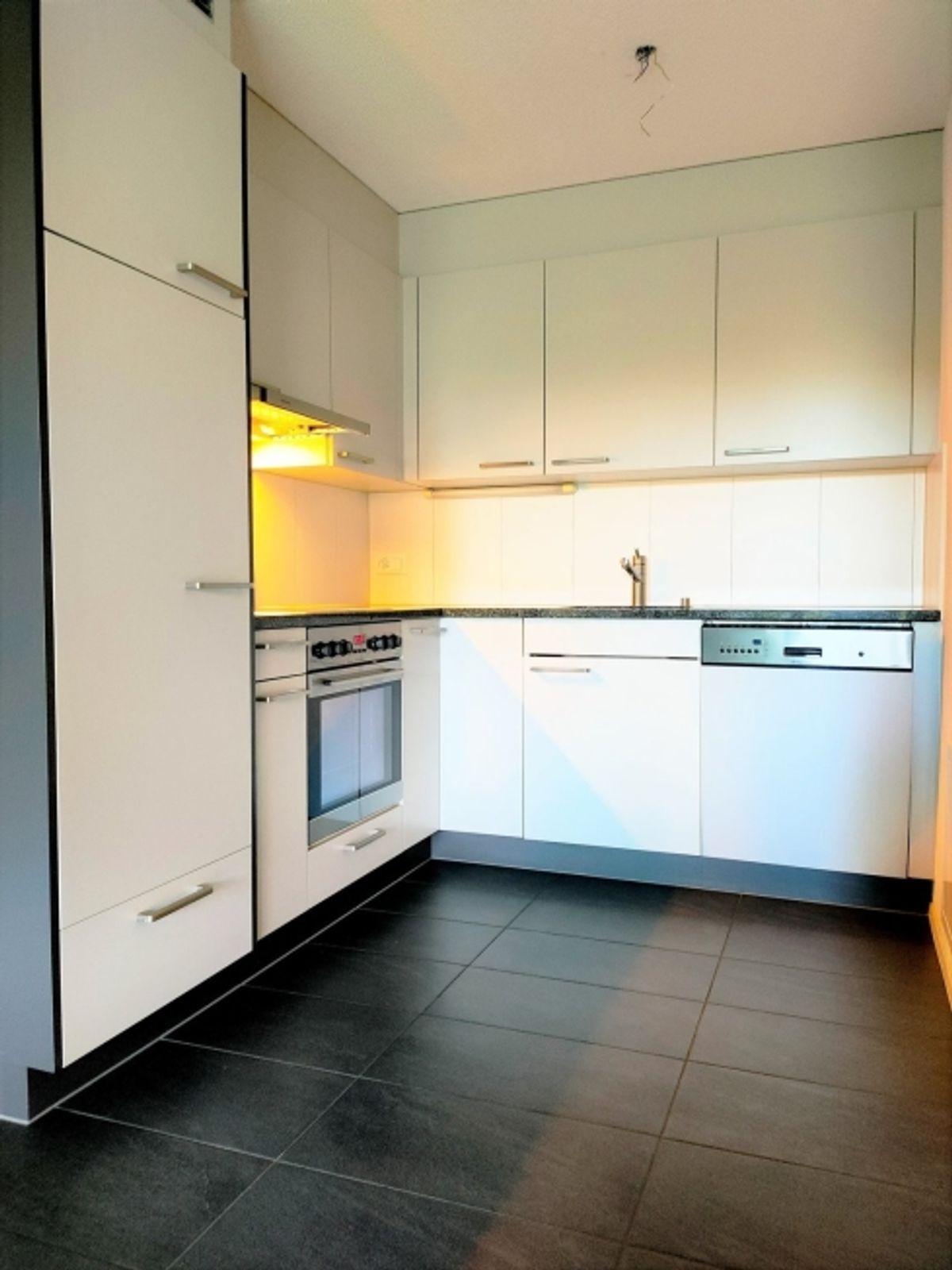 Helle & moderne 2.5-Zimmer-Wohnung mit Komfort - 4