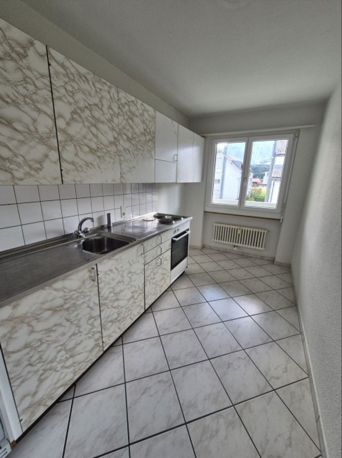 Ruhig gelegene 4- Zimmerwohnung in Thun-Dürrenast - 0