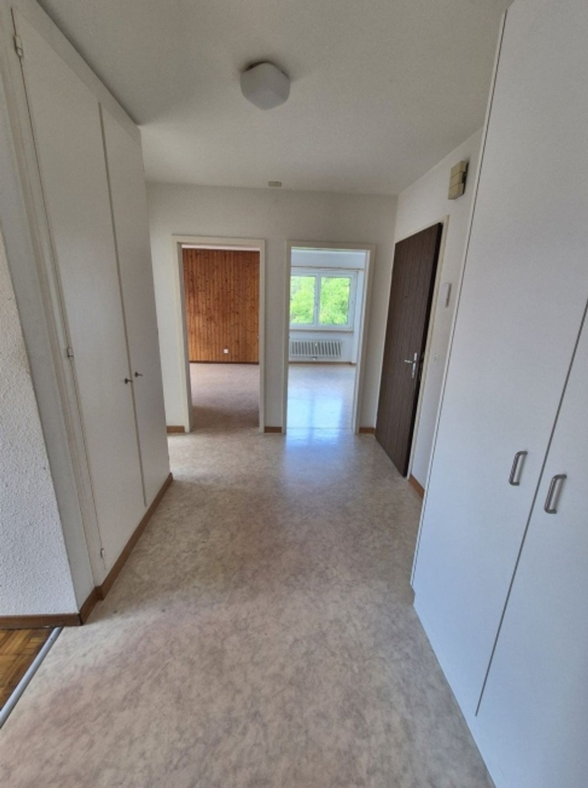 Ruhig gelegene 4- Zimmerwohnung in Thun-Dürrenast - 2