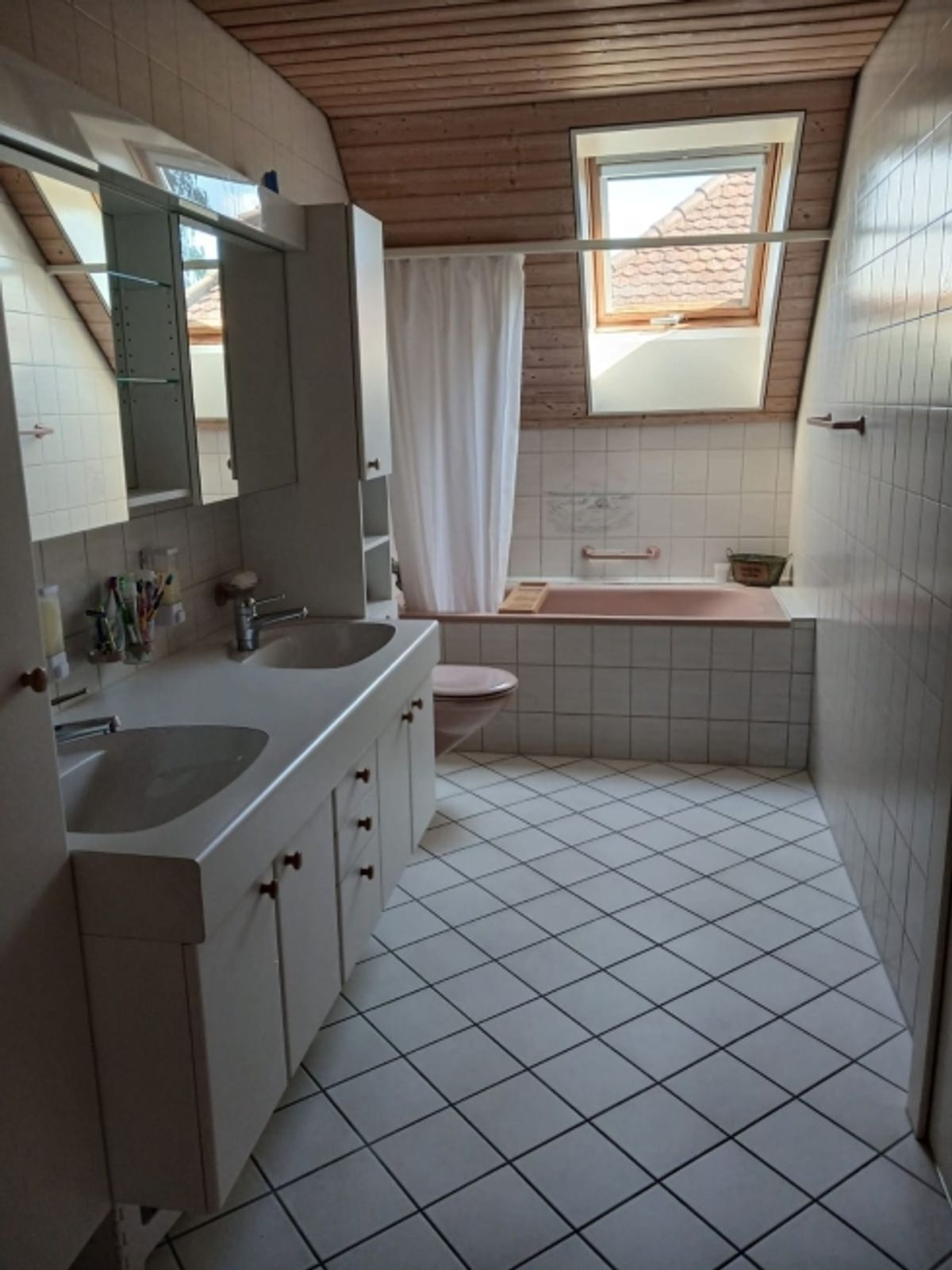 Helle und grosszügige 5.5 Zimmerwohnung - 7