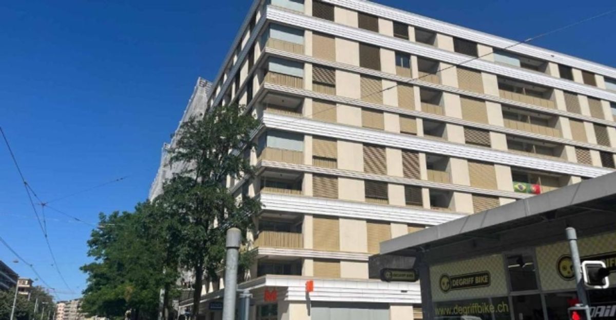 Arcade de 346m2 - Projet neuf aux Acacias - 2