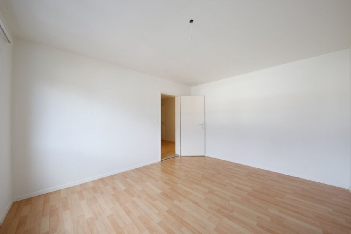 ZENTRALE 4 ZIMMER-WOHNUNG IN OLTEN - 1