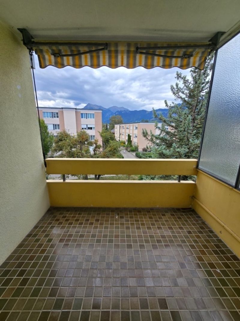Grosszügige 4.5-Zimmer-Wohnung mit Balkon und Bergblick in Thun - 3