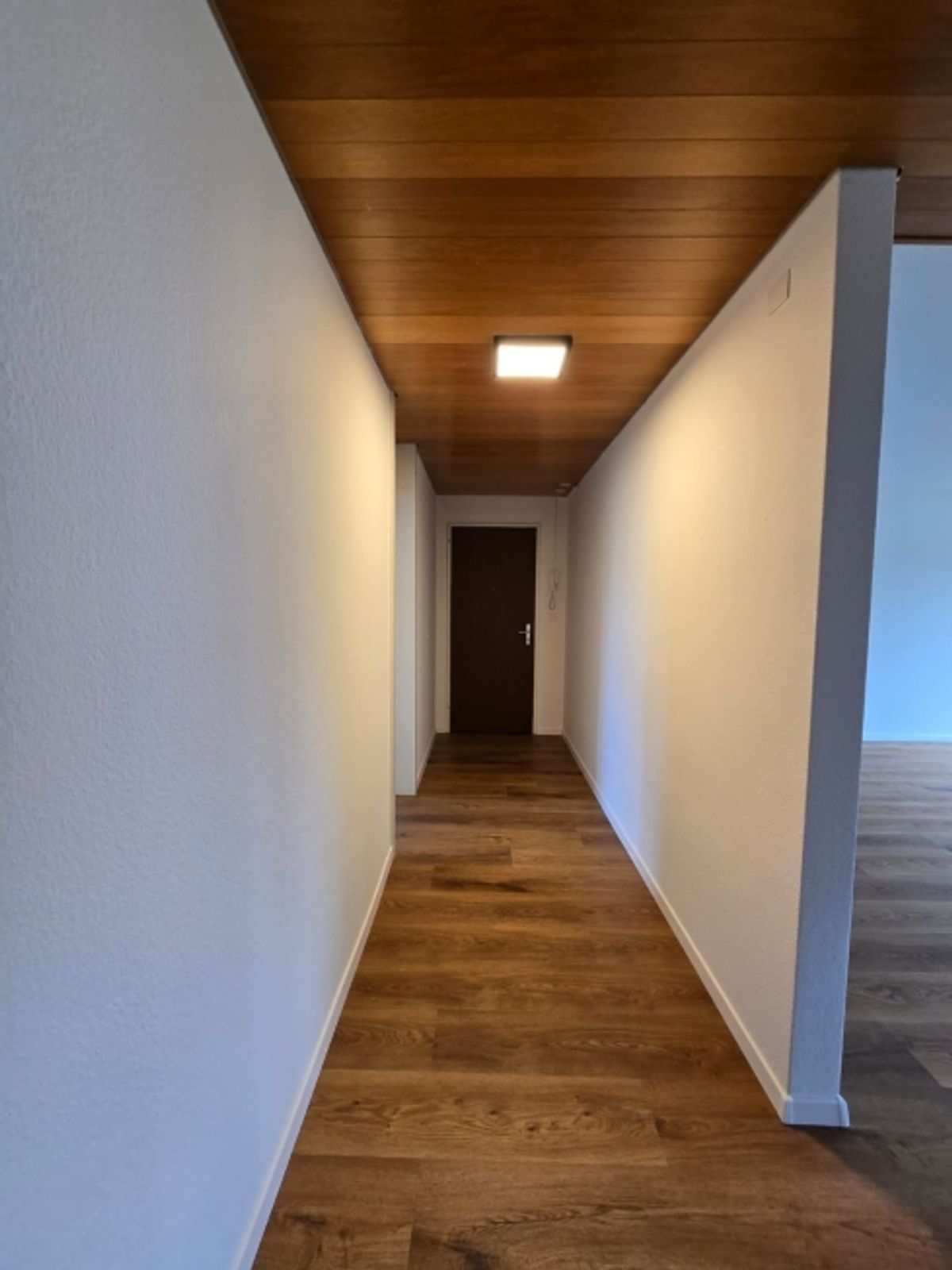 Grosszügige 4.5-Zimmer-Wohnung mit Balkon und Bergblick in Thun - 3