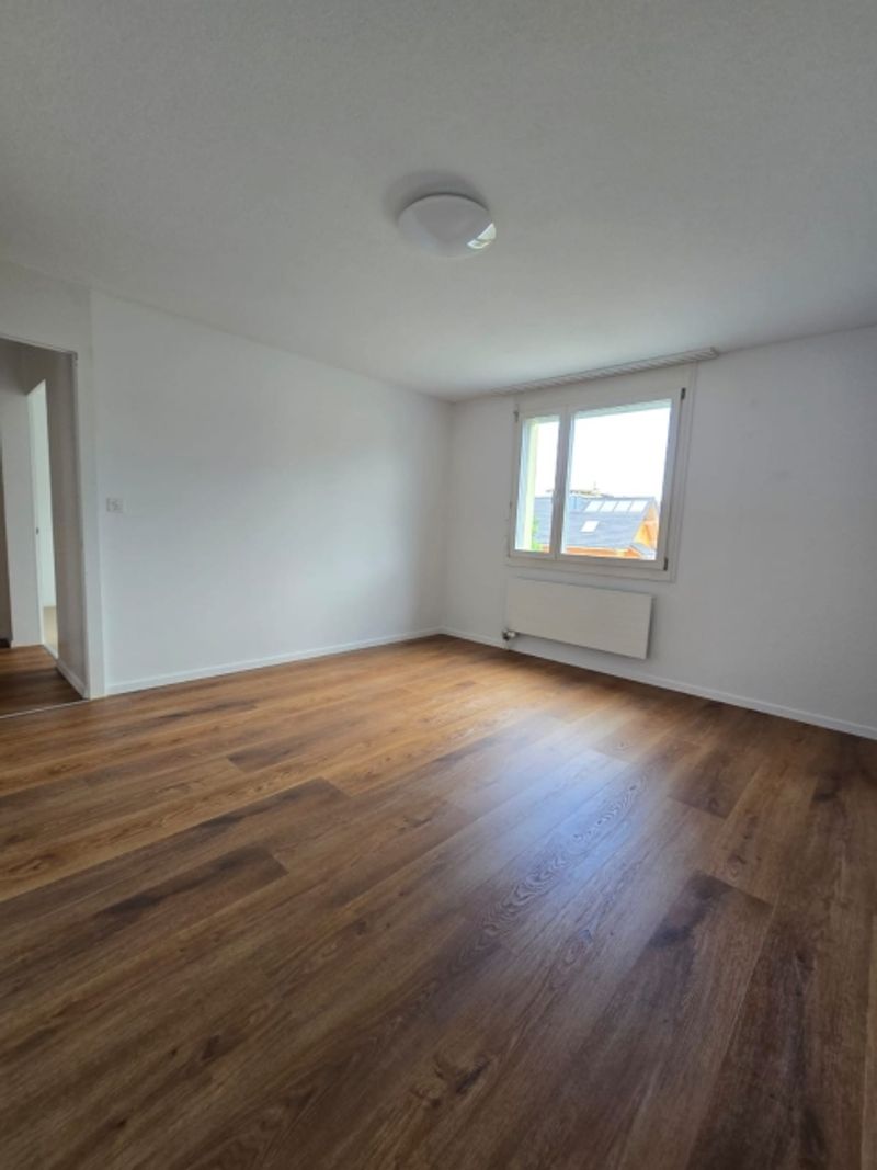 Grosszügige 4.5-Zimmer-Wohnung mit Balkon und Bergblick in Thun - 5